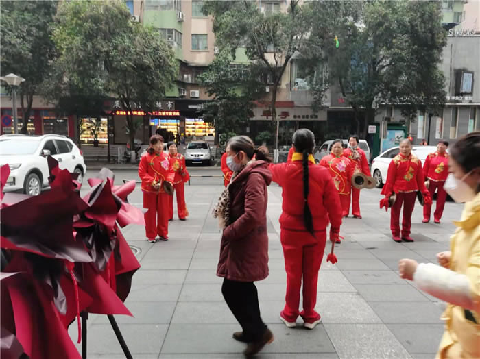 四川中青旅綿陽分社、綿陽市中旅假日旅行社、綿陽自來文化傳播有限公司24H自助售貨服務(wù)盛大開業(yè)