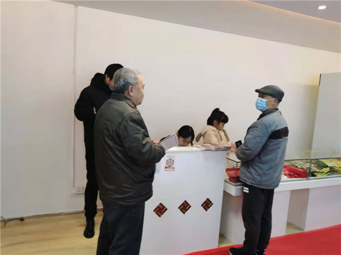 四川中青旅綿陽分社、綿陽市中旅假日旅行社、綿陽自來文化傳播有限公司24H自助售貨服務(wù)盛大開業(yè)